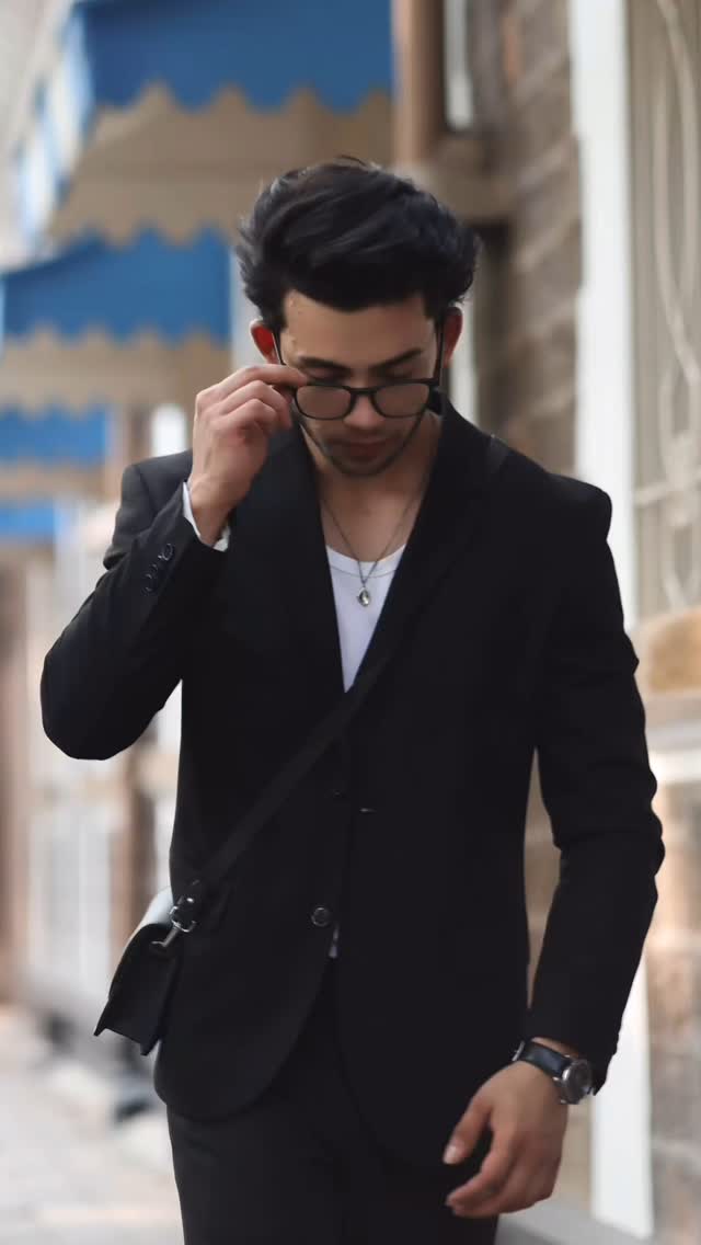 Hola Amigo..🤍
…
…
…
#trending #trendingreels #deepakians