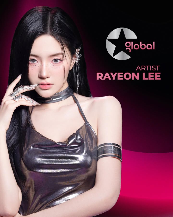 CHÀO MỪNG NGHỆ SĨ RAYEON LEE CHÍNH THỨC GIA NHẬP C-GLOBAL VỚI TƯ CÁCH NGHỆ SĨ ĐỘC QUYỀN
“Gái Hàn nhập gia Việt” – Rayeon Lee là nghệ sĩ trẻ đầy triển vọng, được đông đảo khán giả yêu mến sau khi tham gia chương trình thực tế “Đảo Thiên Đường”. Không chỉ gây ấn tượng với ngoại hình chuẩn idol K-pop, Rayeon còn chinh phục công chúng bằng tính cách thẳng thắn, phong thái tự tin và khả năng giao tiếp linh hoạt. Với chất giọng cuốn hút, kỹ năng trình diễn chuyên nghiệp cùng khả năng sử dụng thành thạo bốn ngôn ngữ: Hàn, Anh, Trung và cả tiếng Việt – dù chỉ mới học hơn một tháng nhưng đã có thể giao tiếp tương đối thành thạo – Rayeon là nghệ sĩ đa tài, hội tụ đầy đủ yếu tố để tỏa sáng ở nhiều lĩnh vực nghệ thuật.
Với tài năng, ngoại hình nổi bật cùng nguồn năng lượng tích cực, Rayeon hứa hẹn sẽ là nhân tố bứt phá, mang đến những dấu ấn mới trong hành trình phát triển của C-Global.
Chúng tôi tin rằng, sự đồng hành của Rayeon sẽ mở ra những dự án nghệ thuật đầy cảm hứng, kết nối tinh hoa nghệ thuật trong nước và quốc tế, đồng thời mang đến những trải nghiệm sáng tạo, độc đáo cho khán giả.
Trân trọng,
C-Global.
—-----------------------
WELCOME RAYEON LEE ON OFFICIALLY JOINING C-GLOBAL ENTERTAINMENT AS AN EXCLUSIVE ARTIST
From Korea to Vietnam – new journey begins – Rayeon Lee is a promising young artist who has won the hearts of many after her appearance on the reality show "Paradise Island". Not only does she impress with her K-pop idol visuals, but she also captivates the public with her straightforward personality, confident demeanor, and versatile communication skills.
With a captivating voice, professional stage presence, and fluency in four languages – Korean, English, Chinese, and Vietnamese – Rayeon is a multi-talented artist, equipped with all the qualities to shine across various creative fields.
With her talent, striking visuals, and vibrant energy, Rayeon is expected to be a breakout figure and a key highlight in C-Global’s artistic journey ahead.
We firmly believe that Rayeon's presence will spark inspiring new projects, bridging Vietnamese and international artistry, and offering fresh, creative experiences to our audience.
Warm regards,
C-Global.