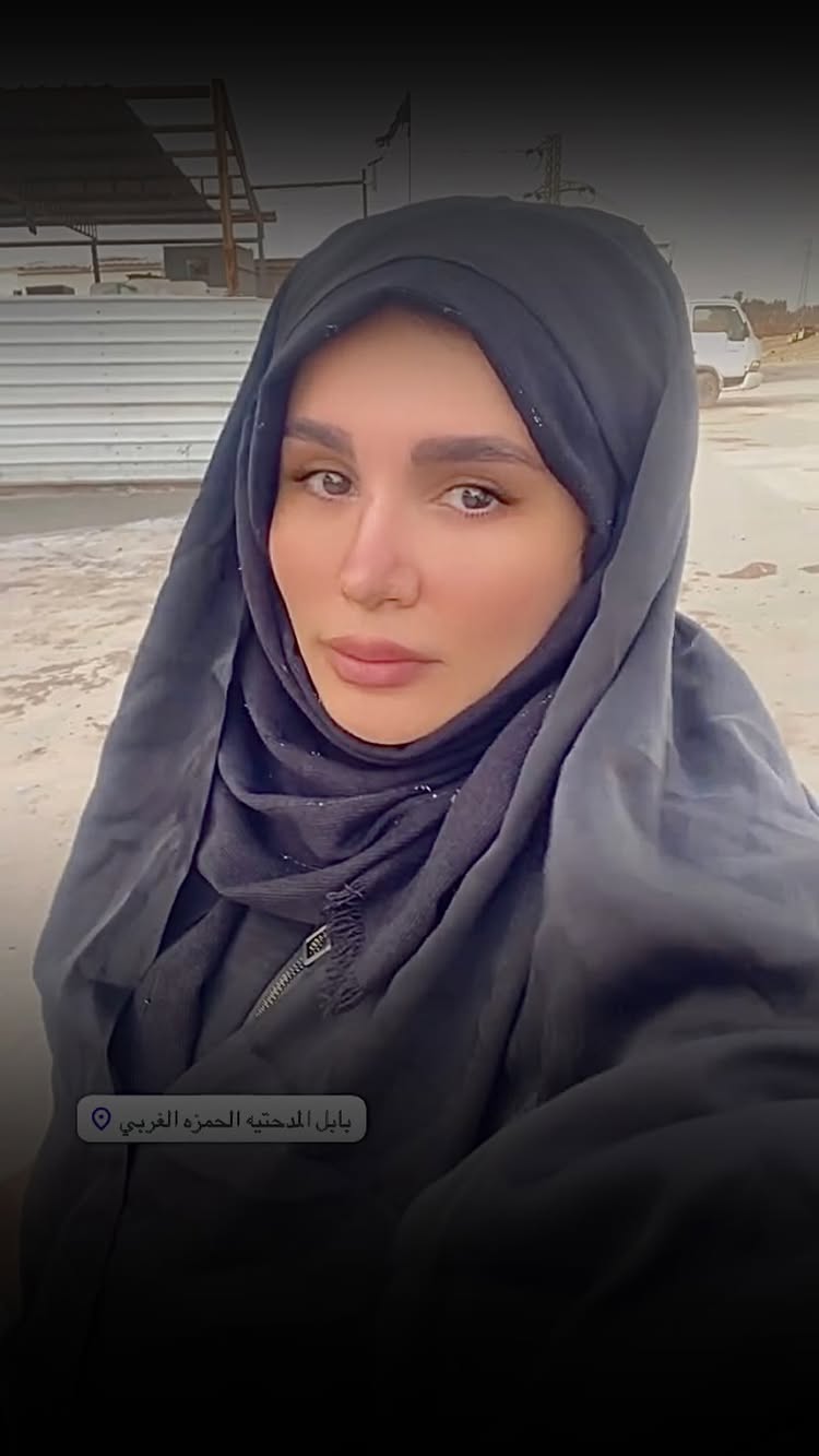 سال تحویل کنار شاهِ دلم، همونجا که نفس کشیدن هم رنگ و بوی امیرالمومنین داره… ✨
یا امیر، دلمو جا گذاشتم توی صحن…
کاش امسال، حال و هوای دلم عین حرم آروم و قشنگ بمونه. 🫀
.
#نجف_جان #هوای_حرم #یا_علی #نجف #حضرت_علی #حیدر #حیدرکرار #حیدریم #علی #امیرالمومنین #سال_نو #بهار #۱۴۰۴