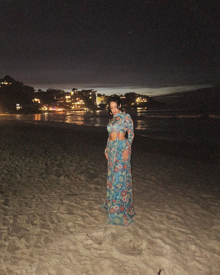 Mรฉxico parte uno ๐ธ๐
๐ฅป: @shopkynah @diyarajvvir
.
.
.
.
.
#indianwedding #destinationwedding #southasianfusion #desifusionwear #desifashion #mexico
