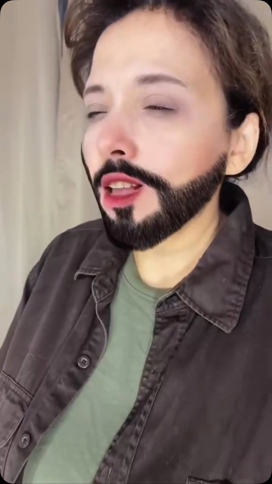 عسوله 😂😂😂