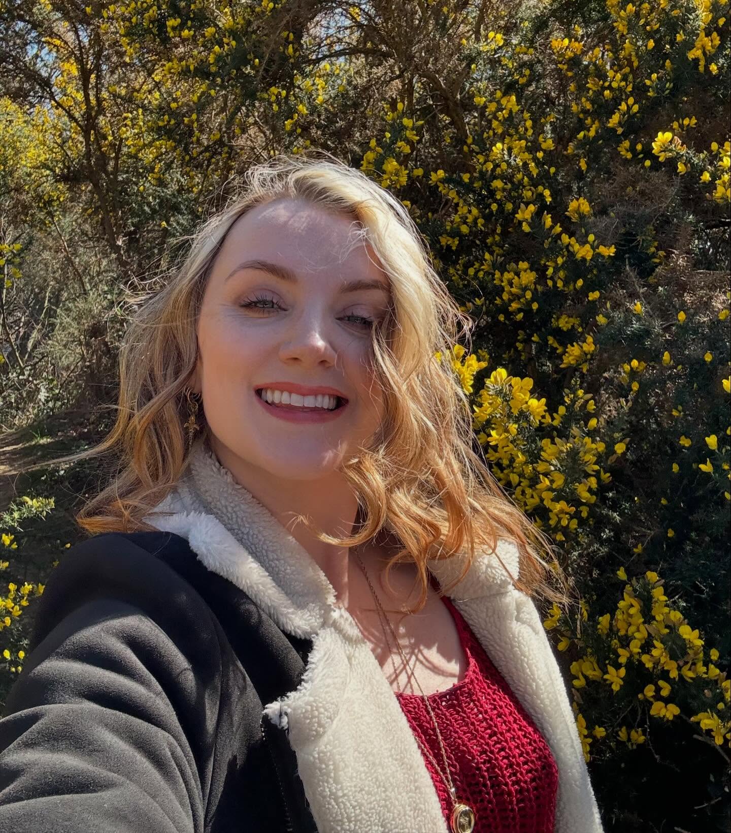 Hi my friends! She’s blonde and she’s back in action!! Well, kind of…
I’ve just launched a Substack called ‘Penfriendship’ as a way to connect with my followers again. The name is an ode to my love of writing letters which I have done since childhood when I discovered friendship via writing long, loving, confessional letters was a much more comfortable way for me to befriend people than actually going up and talking to them (lol!) I am still bullishly writing letters to people and trying to turn back the clock on the changes technology has wrought in my social life, and now I decided to open that practice up on a public blog so I can share the love of letter-writing with a wide audience. I still get many handwritten letters and long DMs and haven’t cracked a system where I reply to each of them but at least with this Substack I can reply to one per week! 💌 The link to subscribe is in my bio.
As for life stuff, I’m still trying to write a novel 🫠 I honestly thought I could pull a Victor Hugo & disappear from the world enigmatically for 6 months and return with a perfect polished riveting work of fiction, but all that happened was I got really weepy and weird and that seeped into my novel and I’ve had to start afresh. I will get there eventually but I think this might be more of a 3-5 year project and in the meantime I’d like to stop starving myself of sunlight and social connections!! So my Substack is a way to let a bit of air and life and CHAOS back into my very punishing and non productive creative routine!
So, Substack is where you’ll find me every Friday for a few hours a week! See you over there! 👋🏻
#Penfriendship #NewSubstack #dopeoplestillhashtagheyitsbeenawhile