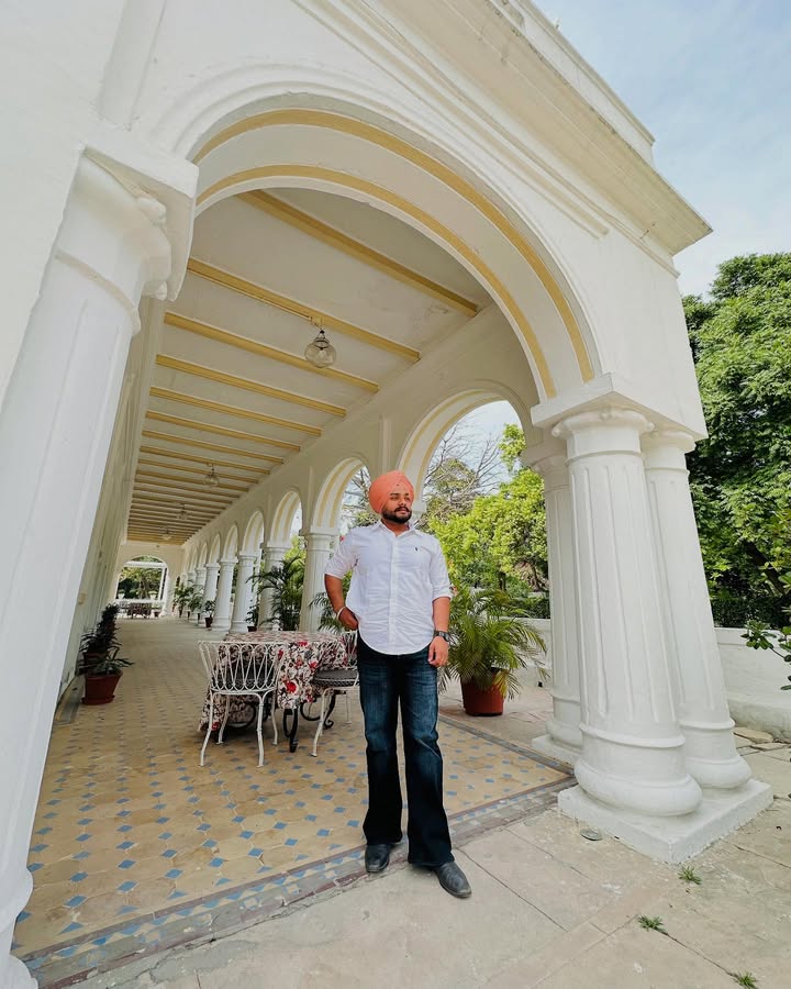 #🪬😎 Fashion Freek Assi Munda Pinda De.!!!
#sirajtt #virals #image #jattmind⚠️ #keepsaporting✌️🎀 #india #instagram #google #model #🧿💗𝓁ℴ𝓋ℯ #photo #details #village #patiala #amazing