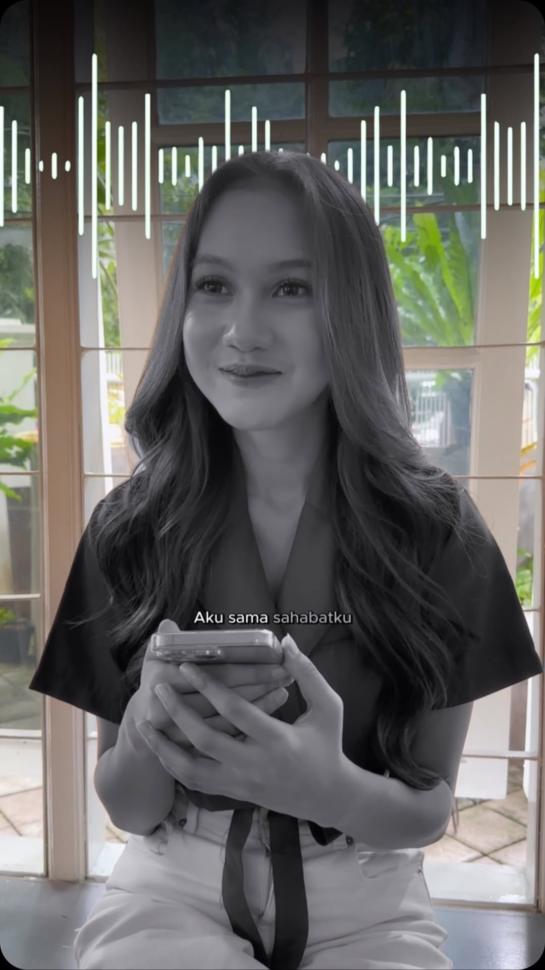 siapa disini yang pernah naksir satu cowok yang sama, sama sahabat kalian?