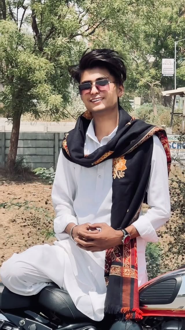 🤍🕊️
Edit by :- @aatiff_edits
.#justforfun #onlycomedy #justforact #justforacting😝😜😜
#meynufamily #ahmedabad #riverfrontahmedabad #riverfront #trending #reels #reelsinstagram #trending #viral #motivation #motivational-quotes #explore #explorepage #foryou #foryoupage #reels #reel #trend #love #maa #momlife #mom #love #dosti #luckyyfam