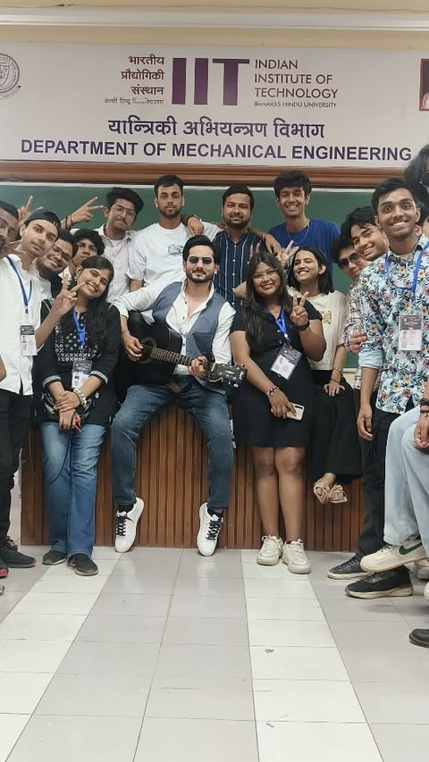 Bringing a little sunshine to IIT BHU Varanasi (and receiving a whole lot back!) while judging their fantastic singing competition. Couldn't resist joining in on 'Give Me Some Sunshine' with these incredibly talented students. Thank you for having me @iitbhu.varanasi @kashiyatra_iitbhu -
It was an absolute honor
#IITBHUVaranasi #StudentTalent #SingingFun #JudgeForADay #Varanasi #IITians #CollegeLife #StudentLife #University #Engineering #India #Bollywood #IndianMusic #HindiSong #singing #singingcover #reels #reelsinstagram #viral #trending
Original music label @zeemusiccompany
Original movie credits
@hirani.rajkumar @vidhuvinodchoprafilms @aamirkhanproductions @actormaddy @sharmanjoshi @moitrashantanu @swanandkirkire @kareenakapoorkhan @surajjagan