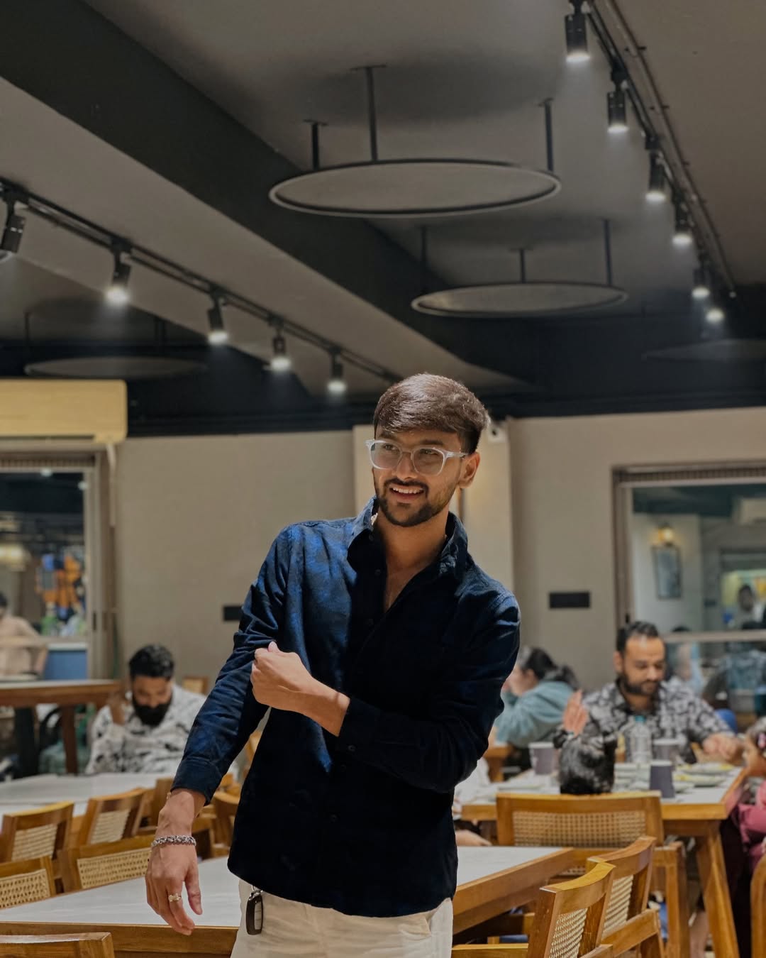💙😍
.
.
Woh kya bolte hai film me - ‘Hero’😎
.
.
.
#insta #love #ishq #hero #viral #trend #post #selflove❤️ #india #manish_sojitra #cool #smile #show #style #music #kk