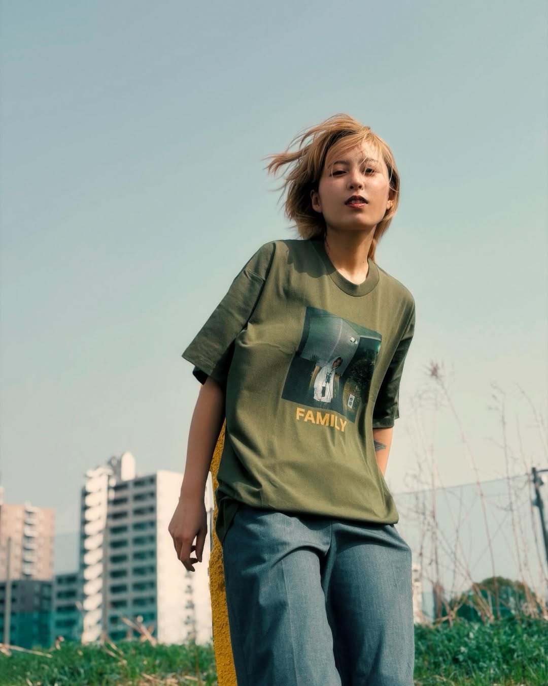 4/517:00 SUZURIのHPからグッズでます💫
築60年の元おばあちゃん家でYouTube活動を始めて
早7年これまでの活動の中で、たくさんの思い出が詰まったこの家とのお別れに際し
記念に、グッズを作成しました ぜひお手に取って頂けたら嬉しいです!
