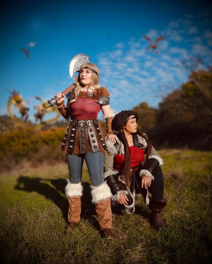 “Our parents war is about to become ours, figure out which side your on” ⚔️
Animated Astrid ✍🏽: @kazthequeenofglitter
Live-Action Astrid 🎥: @caoimhe
Mentally we are at Epic Universal meeting toothless! ✨⚔️
#epicuniverse #epicuniversal #universal #dreamworks @universalorlando @universalpictures @unistudios @httydragon #httyd #howtotrainyourdragons #toothless #astrid @dreamworks