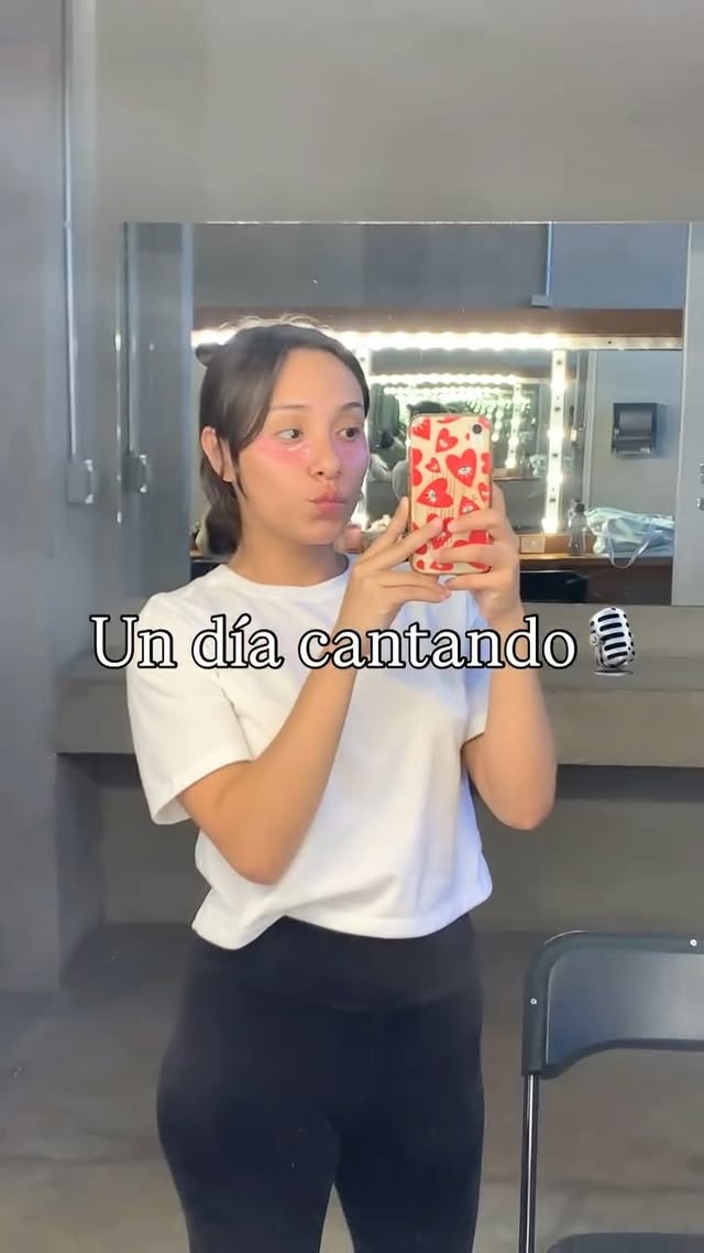 Un día cantando con la @bigbandjazz_mor 🎙️