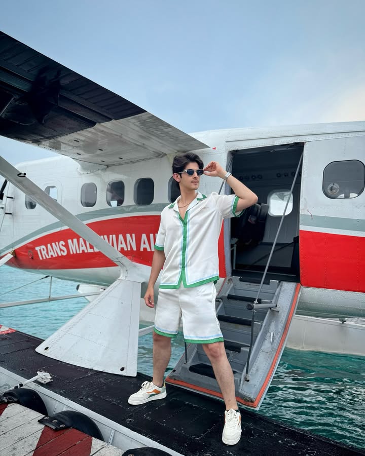 Tropical touchdown 🏝️
#TransMaldivian #TravelConfidentlywithTMA #TMAExperience.