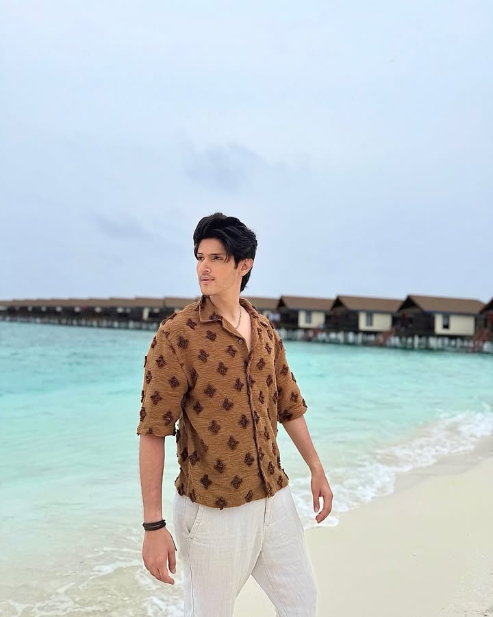 Making waves in Maldives 😉
.
.
.
@reethifaru #reethifaru #reethifaruresort