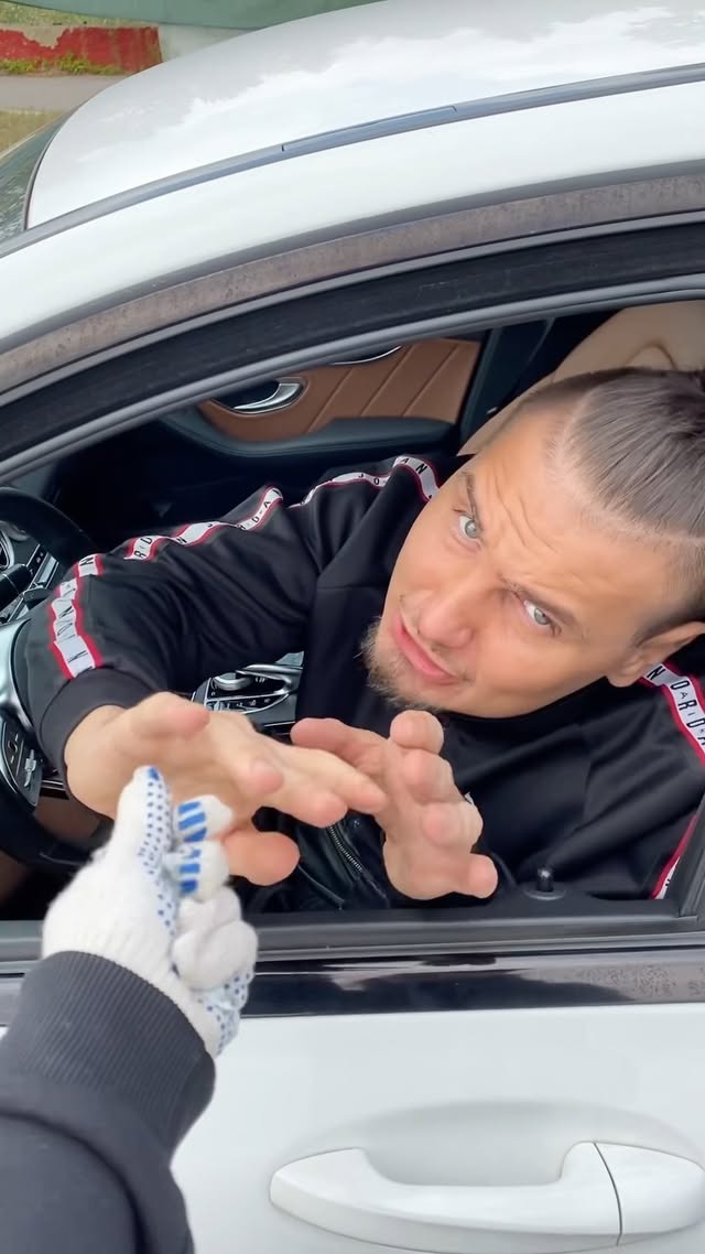 Агрессивный маркетинг😂