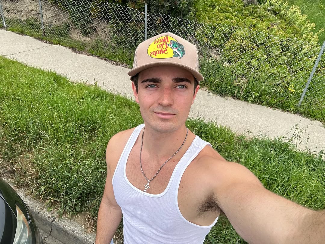 Bass pro shops you should sponsor me ๐ค #bassproshop #actor #model