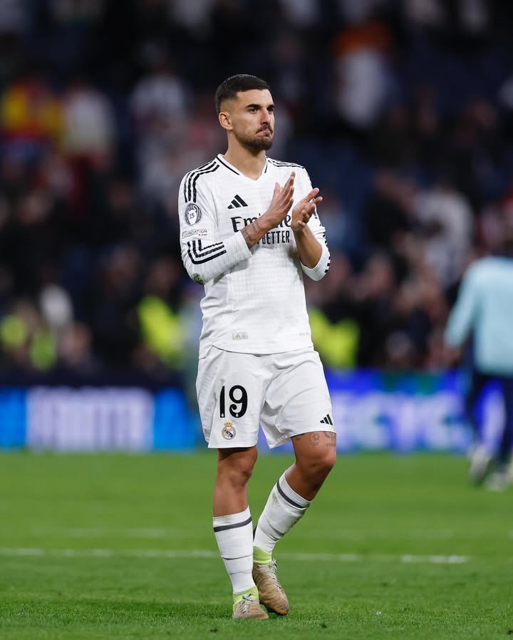 Lo sentimos 🙏🏽
Pero sobre todo GRACIAS, gracias por el apoyo durante toda la semana hasta el pitido final del partido.
Daremos nuestros 100% para estar a vuestra altura lo que queda de temporada.
El Real Madrid siempre vuelve 🤍⚽️