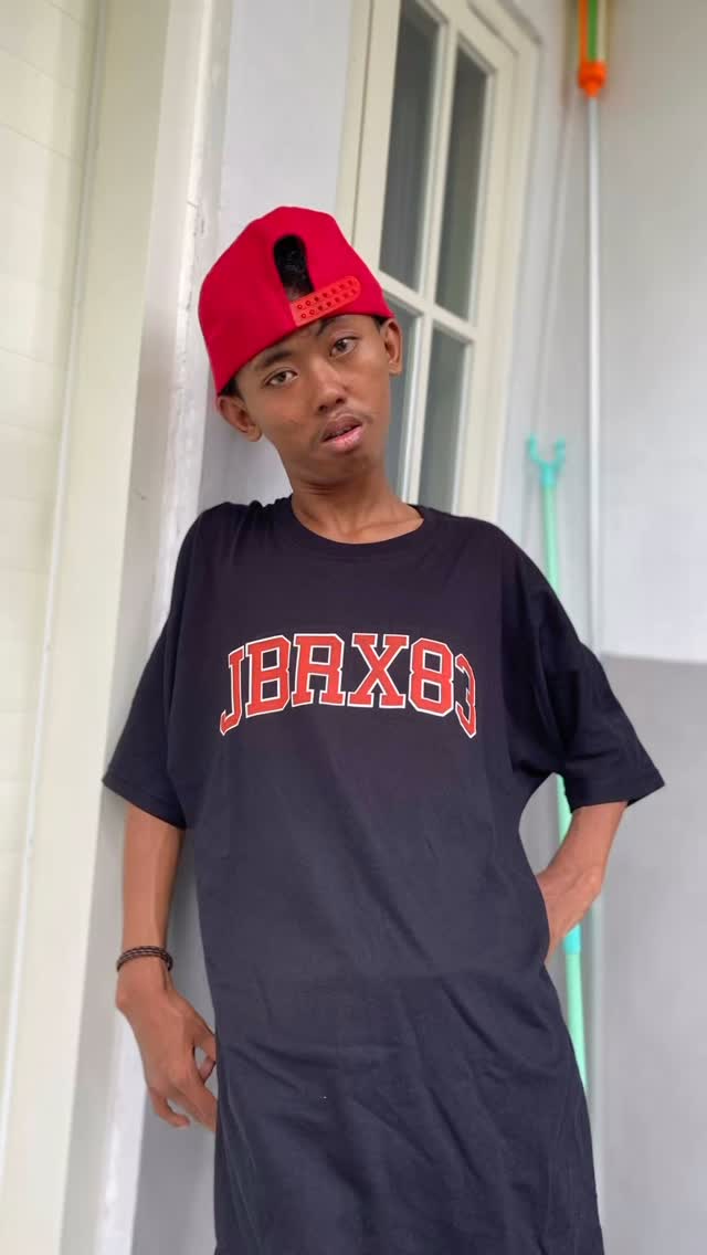 Pagi pagi pamer ini boleh ga sih koko
#komedi #parody #reelsinstagram #reels #sidoarjo #jakarta #surabaya #mashandsome