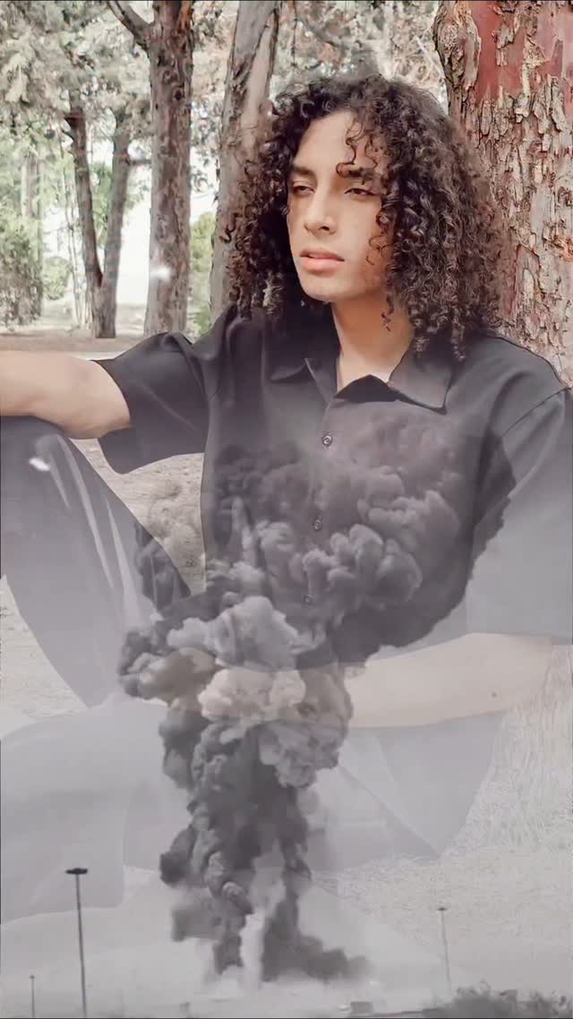 از شعله های بندرعباس،
تنها خاکسترِ دلی سوخته برایمان ماند🖤🥀
@aslanradan
کسی حال مارو نمیفهمه امشب...
@hamidrezahamzeei
@alirezaafkari.officialpage
@hoseinghiasi
@amirmilad_nikzad
@bamdadaminii
@alihadidii
@alirezabitaraf_nima
#بندرعباس #تسلیت #آهنگ
#آهنگ_غمگین #آهنگ_جدید
#خواننده #موزیک #موزیک_ویدئو
#موزیک_غمگین #موسیقی #اصلان_رادان