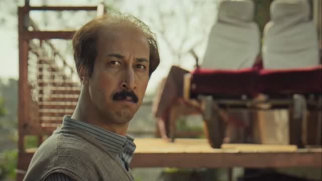 .
lپرفروشترین فیلم سینمای ایران اکران آنلاین میشود/ «هفتاد سی» از چهارشنبه سوم اردیبهشت در فیلیمو
فیلم سینمایی «هفتاد سی» به کارگردانی بهرام افشاری، نویسندگی حمزه صالحی و تهیه کنندگی سید ابراهیم عامریان، از روز چهارشنبه (سوم اردیبهشت) ساعت ۱۲ ظهر در پلتفرم فیلیمو، اکران آنلاین میشود.
این فیلم کمدی رکوردهای متعددی را به نام خود ثبت کرد و عنوان پرفروشترین فیلم سینمای ایران را از آن خود کرد.
بهرام افشاری، هوتن شکیبا، الهه حصاری، صدف اسپهبدی، حسين پاكدل و مهدی حسینینیا و (با هنرمندی) سیاوش طهمورث و ناهيد مسلمی بازیگران «هفتاد سی» هستند.
علاقمندان میتوانند با مراجعه به پلتفرم فیلیمو نسبت به تهیه بلیت و تماشای آنلاین این فیلم کمدی اقدام نمایند.
ساخت تیزر: امید میرزایی
پخش: عامریان فیلم
@ebrahimamerian
@amerianfilm
@bahramafshariofficial
@filimocom
#هفتادسی