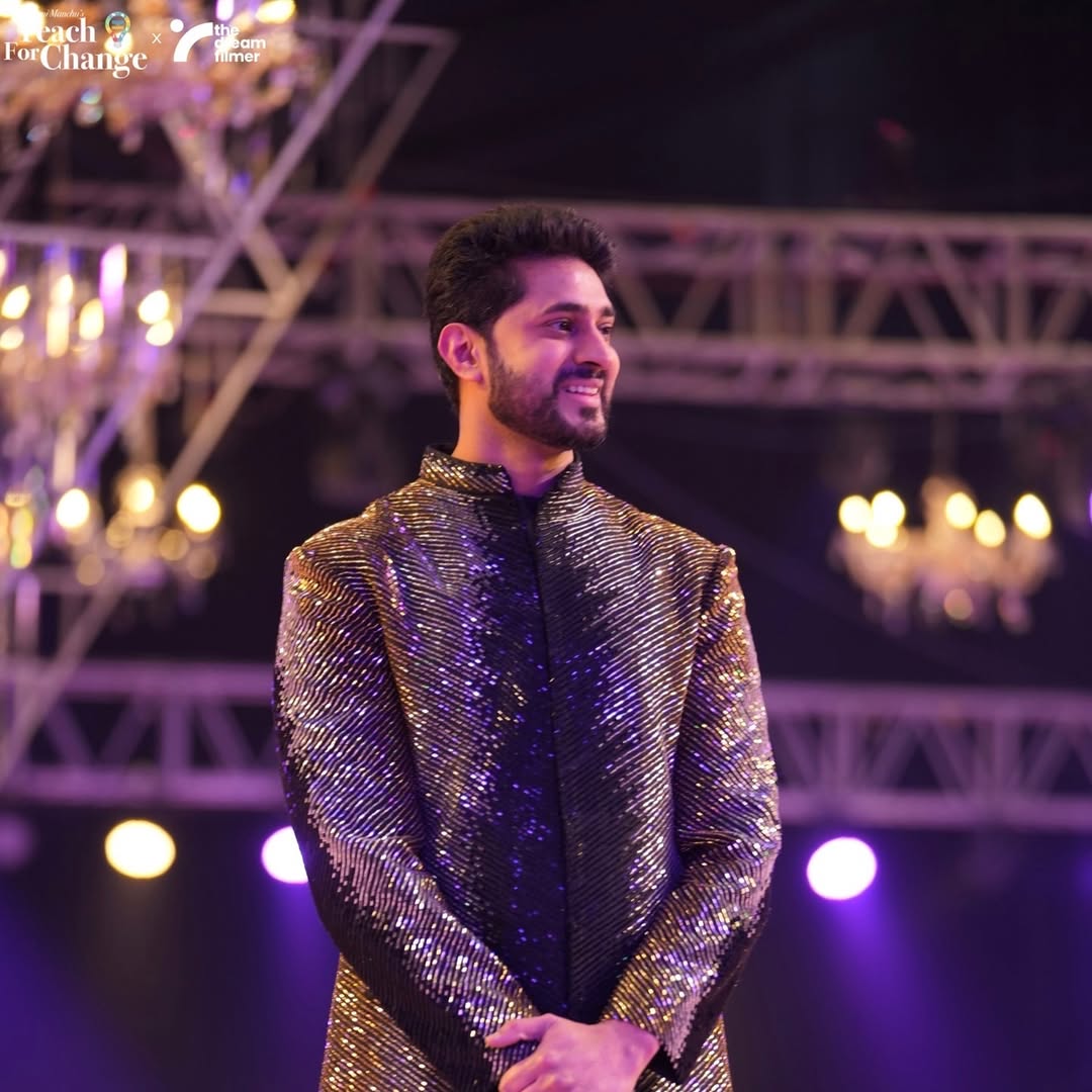 It was fantastic being a part of @teach_for_change ‘s Annual Fundraiser event. Major kudos to @lakshmimanchu and the entire team at @teach_for_change for all they do tirelessly to create such a positive change ❤️
Title sponsor: @premier__energies
Co-hosted by @novotelhyd
Powered by @facesbykubramaqdoom
Designer: @swathiveldandi_official
Jewellery: @aabharanamjewellers
Styling: @officialanahita
Photography: @tdf.studioz
Hair and makeup: @theartbeatsalon
Decor: @eventoentertainments
.
.
.
.
.
.
.
.
.
.
.
.
.
#arvindkrishna #arvindkrishna5 #spiritual #vegan #glutenfree #veganlife #veganathlete #actor #fashionshow #movie #cinema #film #tollywood #instamood #faith #belief #instagood #hollywood #india #spiritualgrowth #instagood #happy #onelife #hyderabad #love #fashion #style #superman #positivity #teachforchange #amasterpiece