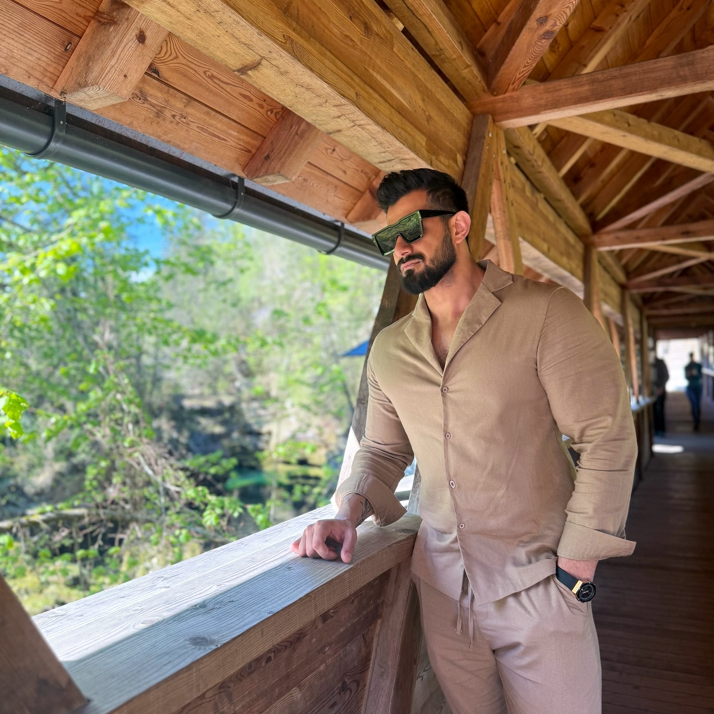 Bridges aren’t just built from wood—they’re moments connecting us to ourselves.
-
#traunfall #nature #austria #familyday #sunday