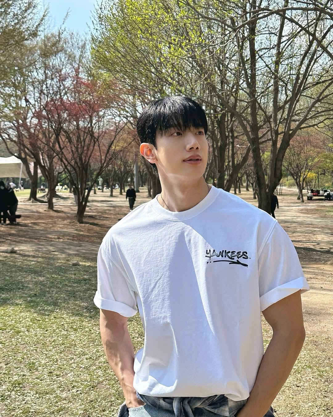 나들이 🍀🌸🤍
Mlb티셔츠 코디하기 너무 이쁘다 ㅎㅎ
#광고 #mlbkorea #mlbcrew #mlb티셔츠