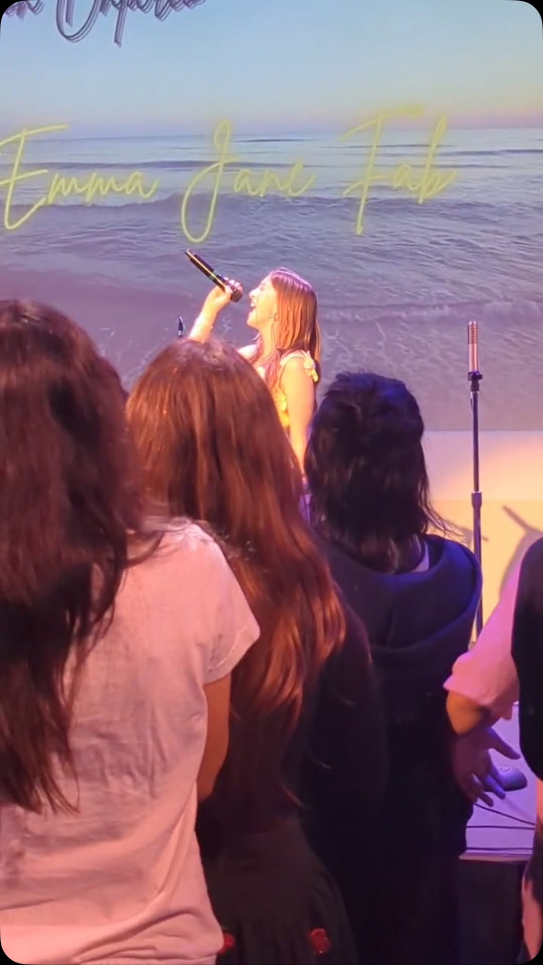 Had a fabulous time performing last night!!! Thank you to the crew & everyone who came out and watched the show!!! And danced to my new song ‘London, Ontario’!!! Such a fun night!
Hope you all enjoy the sneak peak of my latest song. Full track coming out very soon! Thank you all again so much! EmmaJane 💛🩷💛🩷💛