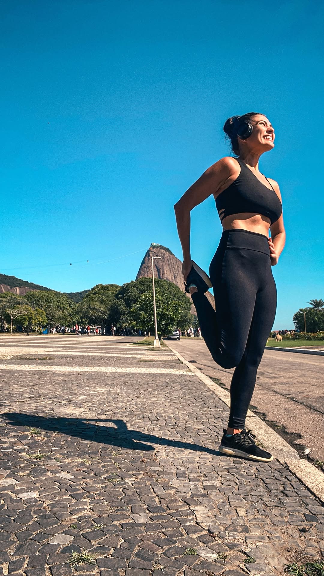 Criando boas rotinas pra vida, pra mim. Usufruindo melhor do meu tempo. Procurando estar bem comigo mesma. ✨
Me vestindo muito bem de @guilffalemparaiba , amei esse conjunto ❤️
#autocuidado #fitness #saudedepoisdos40