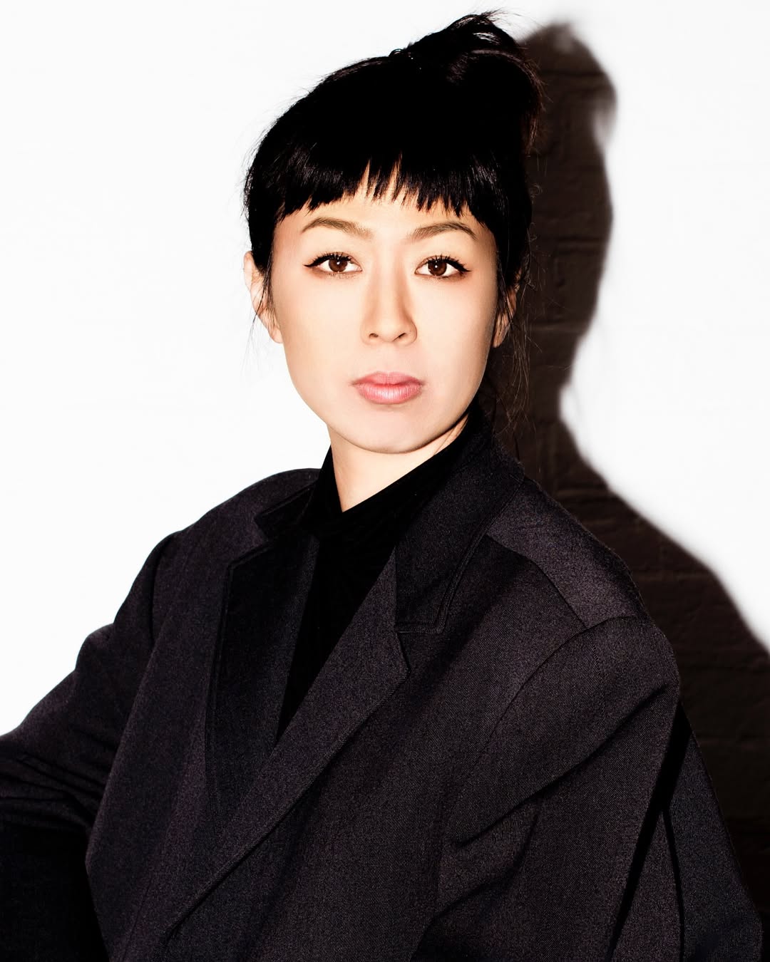 Portrait of designer @wrforeigners photographed in Paris during her capsule collection with La Redoute x @headfashiondesign at @galerielafayette for @t_letemps.
Portrait de la designer @wrforeigners photographiée à Paris lors de sa collection capsule avec La Redoute x @headfashion
#QuynhBui #LaRedoute #HeadFashionDesign #GaleriesLafayette #TLeTemps #FashionDesigner #ParisFashion #CapsuleCollection #FashionEditorial #DesignerPortrait #ParisPhotographer #FashionPhotography #EditorialPhotography #FrenchStyle #LuxuryFashion #FashionCampaign #VisualStorytelling #CreativeDirection #HighEndVisuals #FashionInspiration #ParisianChic #FashionShoot #StyleInParis #FashionArt #ContemporaryFashion