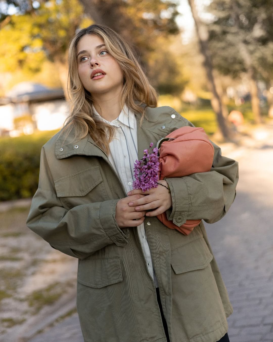Spring at the city @weekendmaxmara 🌸🍀🌾
#WeekendMaxMara #PasticcinoBag
#ad