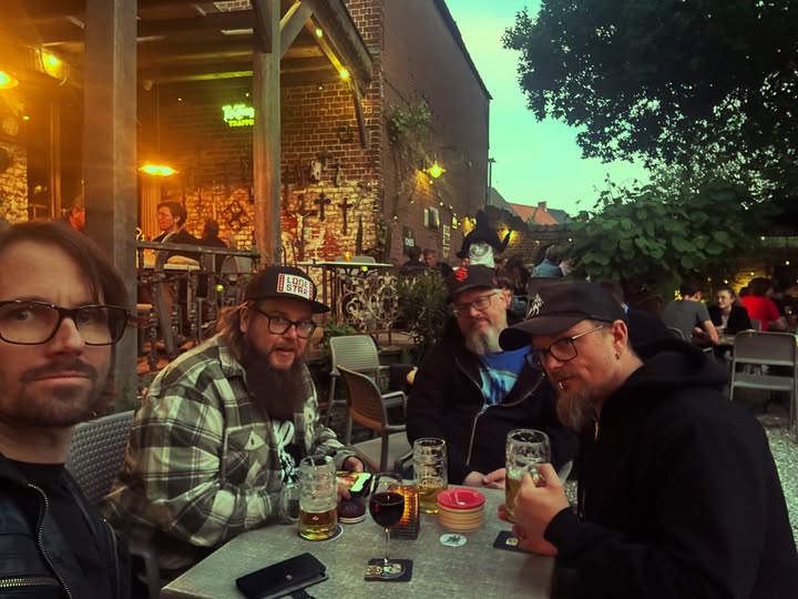 See you tonight @headbangersballsfest ⚡️ Make sure not to miss @katatoniaband 🤘
#dozerlive #dozerband #belgiumrocks #heavymusic #driftingintheendlessvoid