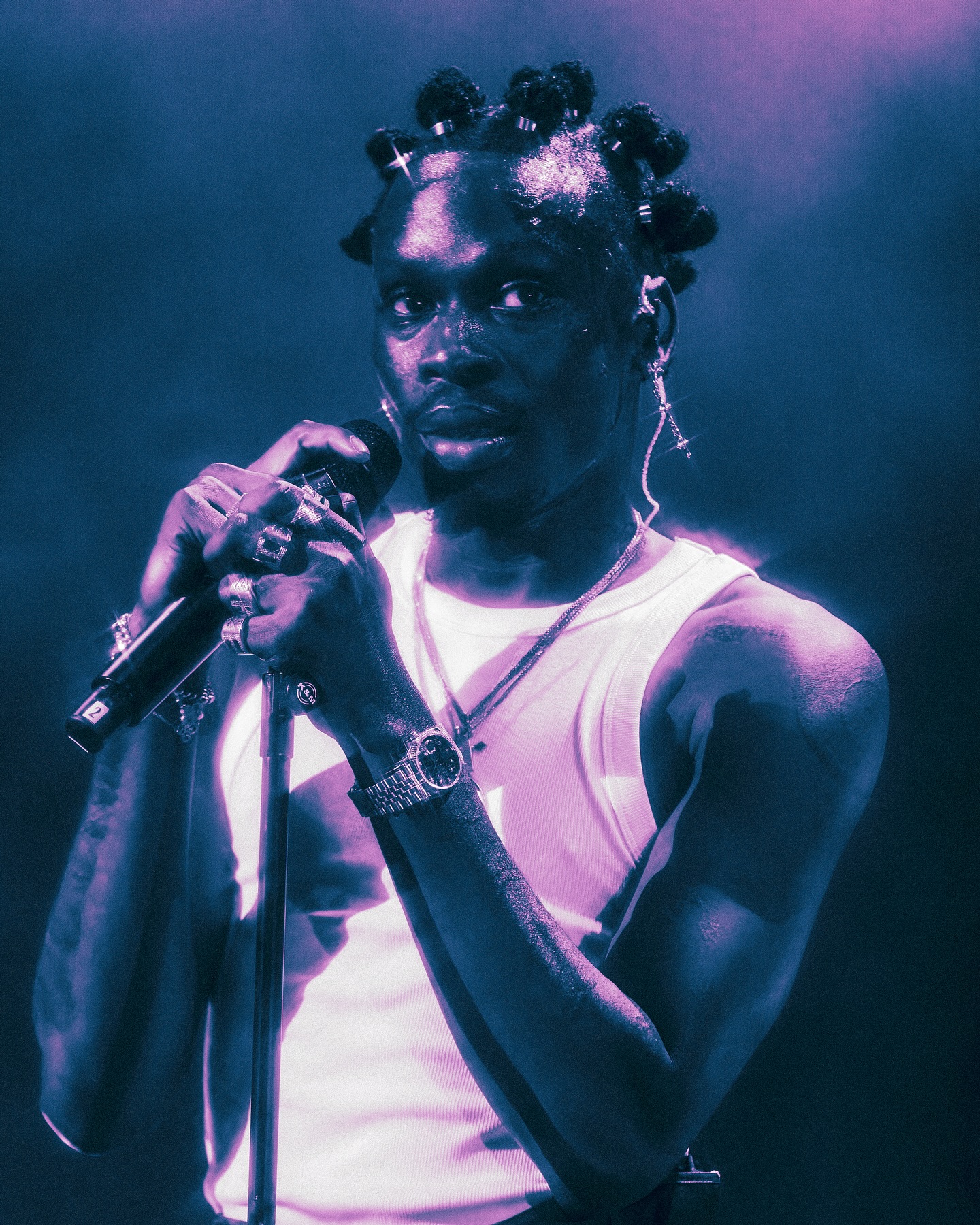 💜🖤💜
Artist: @fireboydml
Venue: @royalalberthall
Promoter: @cokobarcom
Hair: @tochi_tms
•
•
•
•
•
•
•
•
•
•
#fireboydml #fireboy #adedamola #royalalberthall #cokobar #cokobarevents #afrobeats #fireboydmlfans #fireboy #crudshots #playboy #purple