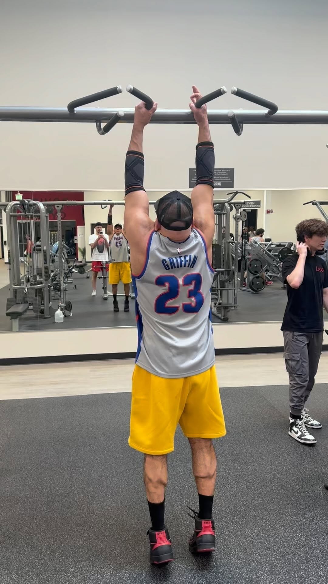 Love Ending My Back And Biceps Workout With Chin-Ups. Several New Entertaining Pranks At Planet Fitness, Auto Dealership, Target And Walmart Coming Soon On My YouTube BIG ROB TV, You Will Love Them❤️💯