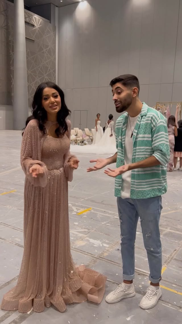 تشرفت بمقابلة الشخصية العفوية والرائعة الفنانة رحمة رياض😍🔥 @rahmariadh
#كون_نصير_اني_وياك_نجمه_بالسما_وغيمه #رحمة_رياض #الكوكب #اغاني #احمد_سلمون #العراق🇮🇶 #الاردن #لبنان #المغرب #الجزائر #rahmariad