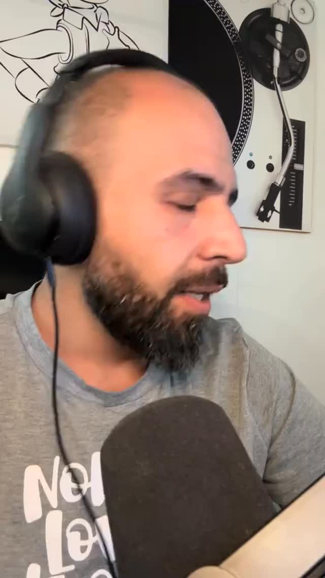 على قد ما قدرت من حبي في الفنان الراحل خالد صالح الله يرحمه ، اتمنى يعجبكم الفيديو 🫶🏼
#صوت_محمدنهاد #خالدصالح #فنان #سينما #مصر