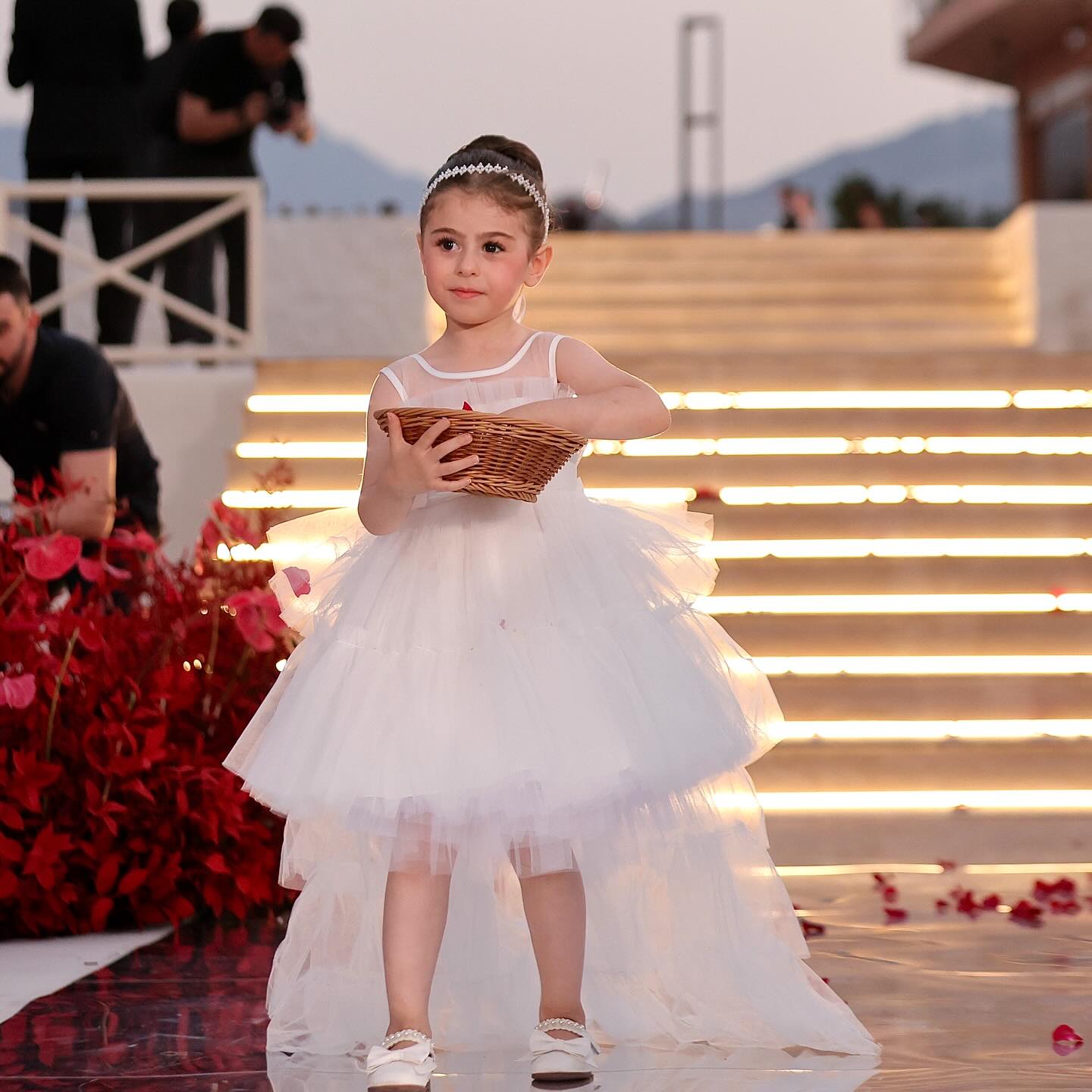 The flower girl 🌹