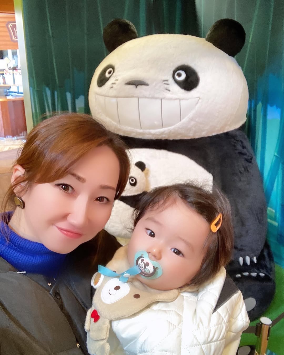 アドベンチャーワールド🐼
子供が好きな場所シリーズ👶🏻💓
動物好きの子供ちゃんがいる方はおすすめスポット💡
パンダは永遠のアイドルやね🐼笑
定番で安定の場所🐼🐵🐘🐐🐧🐰
@adventureworld_official
楽しかったねーーー🫶🏻😎❤️
めっちゃ喜んで、やっぱりお猿が好きな息子くん👶🏻❤️
#男の子ママ#男の子ベイビー#男の子コーデ
#子供お出かけ#子供お出かけスポット
#アドベンチャーワールド
#筋トレママ#ママトレーニング#ママトレ
#パーソナルトレーナー#パーソナルトレーナーの休日