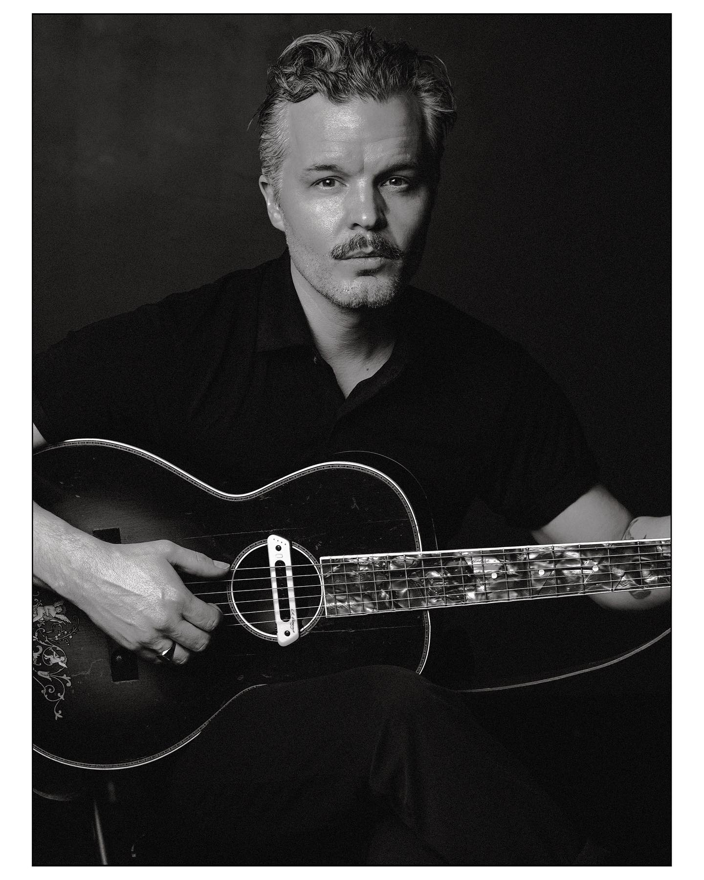 A few snaps from last weekends portrait session with acclaimed Swedish singer-songwriter and multi-instrumentalist, Kristian Matsson aka The Tallest Man On Earth (@spkmatsson). This was a real “pinch me”, full-circle, kind of a moment, as I’ve been a big fan of Kristian’s music for over 15 years now. His work has always been hugely inspiring to myself as a musician, so I’m particularly grateful to Kristian and his awesome manager, @etjenvdv for agreeing to this and granting me the privilege while they passed through town on tour. The show itself was absolutely dynamite beginning to end, the best I’ve ever attended, and I cannot recommend catching Kristian live highly enough! More soon!
