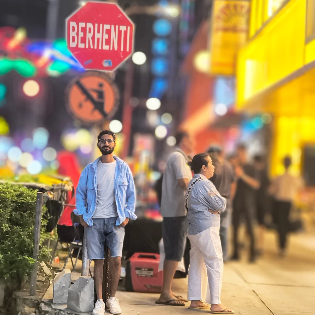 (Malaysia 🇲🇾 Tour)
#malaysia #street #buketbintang #nightphotography #international #lifelessons #artists #music #sangeet #short
