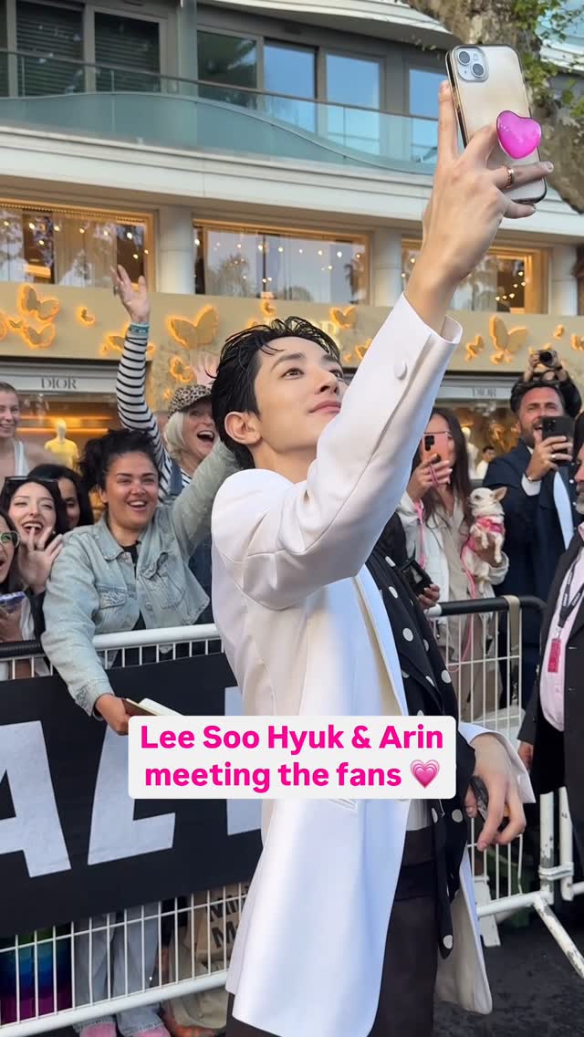 Lee Soo Hyuk & Arin turning the Croisette upside down 🤩 #CANNESERIES