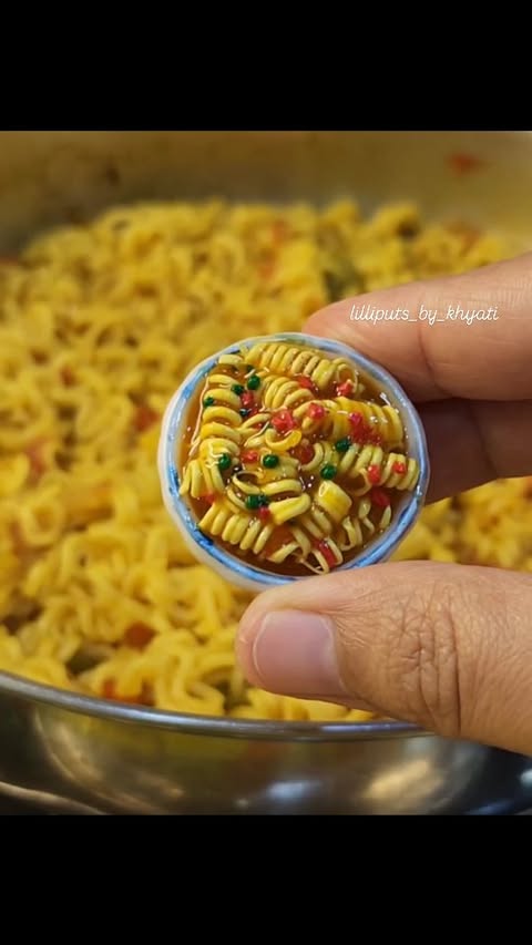 Pahado wali Maggie 🍜
Dm to know the price ♥️
Shipping all over India 🇮🇳
#pahadowalemaggie #maggie #miniaturemaggie #nestle #nestlemaggie #maggieinabowl #lilliputsbykhyati #lilliputmaggie #khyatililliputs #madebykhyati #gifting #giftingideas #miniature #miniatureworld