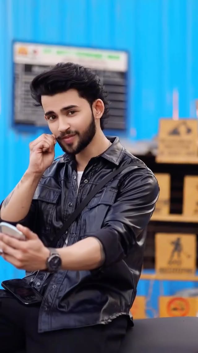 Clean Shaved Or Bearded Look?😮💨❤️#bearded #trending #trendingreels #deepakians