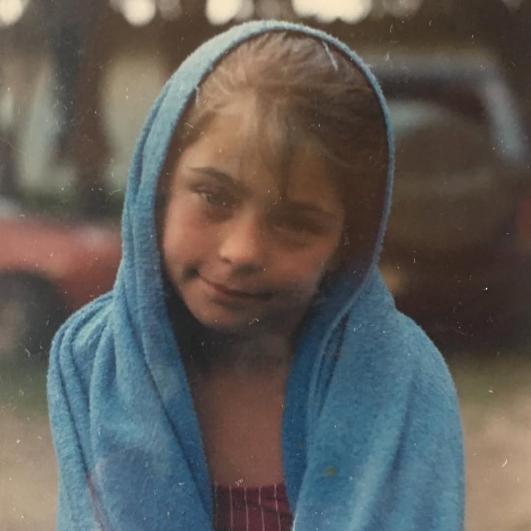 Hoy en México se celebra el día de los niños y las niñas. TODOS se merecen una infancia increíble. Ojalá nunca tuvieran que pasar por cosas feas. Ese , es mi sueño ♥️ #felizdiadelniño