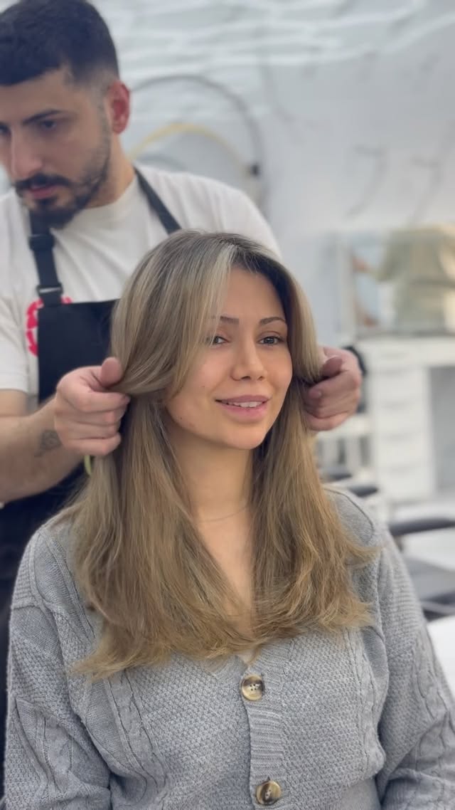 @bahij_beauty_world _ vienna #austria🇦🇹 #hairstyles #haircolor #haircut #styleartists #hairfashion @miss.larro #tagsforlikesa #perfectcurls #hairideasforgirls #extensions #ext #extensionspecialist #wien🇦🇹 #curls😍😍😍😍😍 #schwarzkopf #olaplex #L’Oreal#haircolor #styleartists