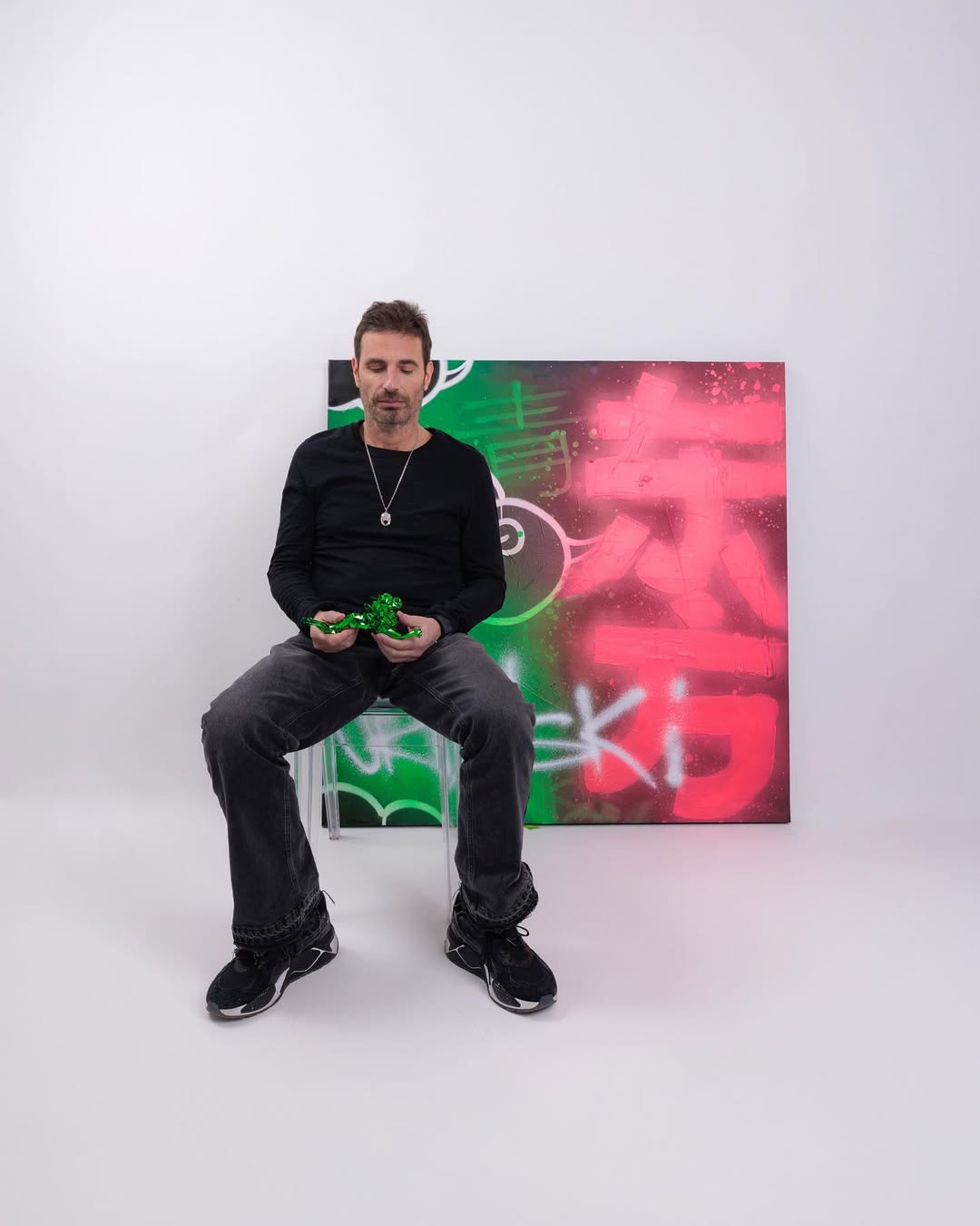 NEW DROP – DRAGON (GREEN EDITION) 🐉
Richard Orlinski reimagines the dragon, a sacred figure of Chinese mythology, as a vibrant, faceted, and dynamic masterpiece.
Sign up now at Orlinskishop.com
#Drop #Orlinskishop #RichardOrlinski