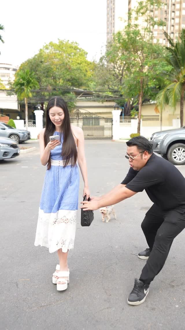 ช่วยด้วยค่ะ~ มีโจรขโมยกระเป๋าหนู 😂 help!! He stole my bag!! 🥷