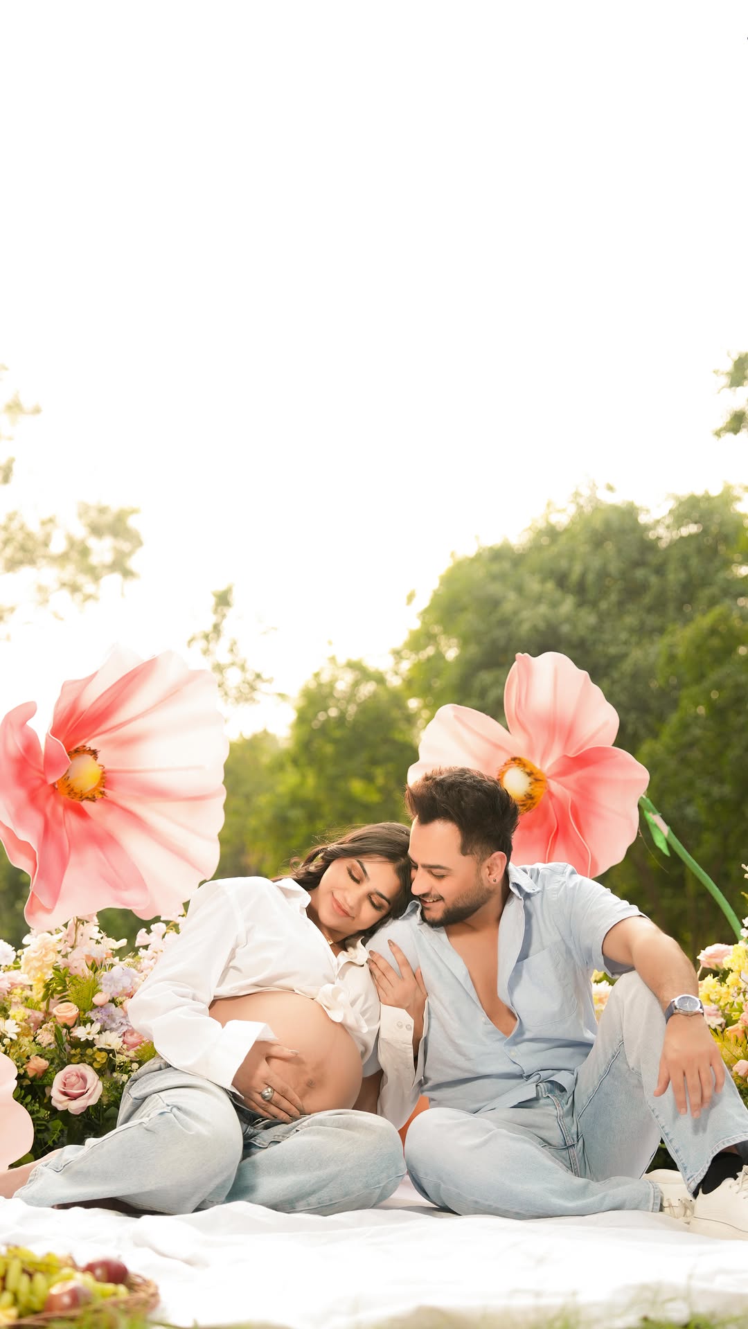 Together, we will welcome our little one. With love, with joy and with open hearts. The wait is almost over. Can’t wait to hold you✨
Makeup: @makeupbyarveensandhu
Pr: @khushi__kaur