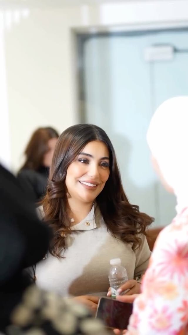 كل لحظة في اليوم المفتوح كانت مميزة بوجودكم!
شكرًا لكل من شرفنا بزيارته واكتشف عن قرب عالم الجمال الذي نصنعه بشغف واحتراف.”
____________________________________________________#open_day #models #makeup #hairstyle #jordan #amman raghad_almuhareb #bride #brideoffer