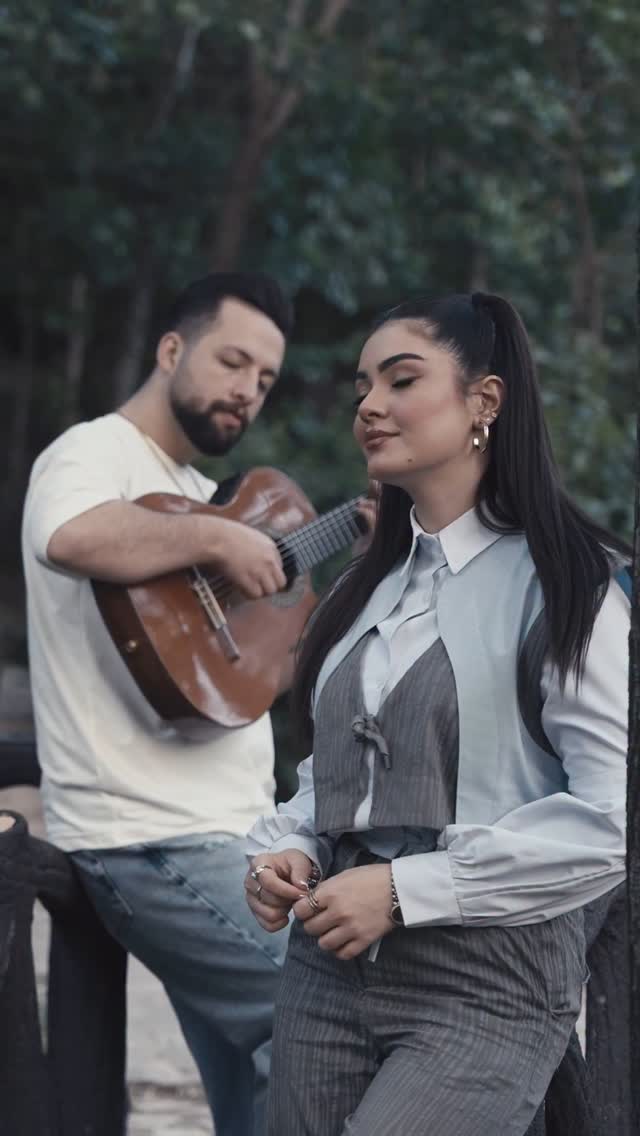 Bilmem yar kimi sever … 🍃
🎬 : @rbolfars
🎛️ : @aminfaqih_
İstek parçalarınızı bu videonun altına yazın 🎧🎤
#damüstüneçulserer #müzik #gitar #guitar #cover #sabamusic #şarkı #türkiye #music #keşfet