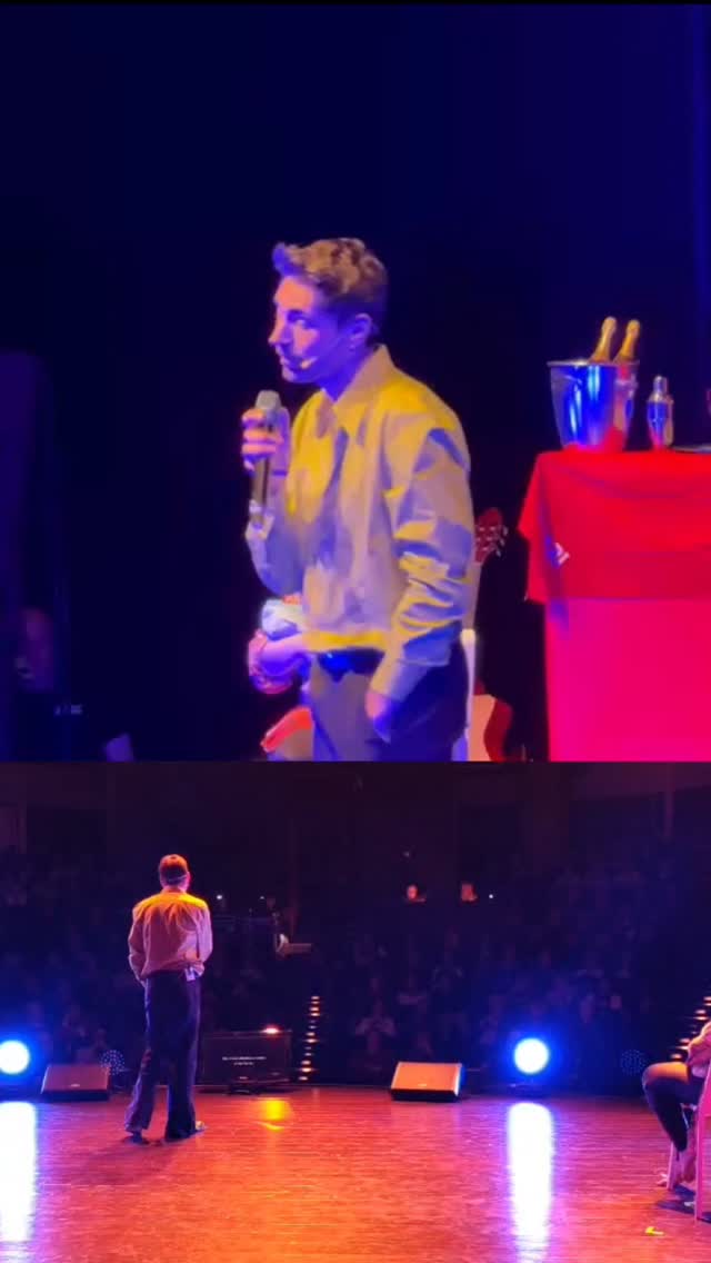 Ma che uomo sei, se non hai
IL CIELO - @renatozer0
Noi figli delle stelle.
Diretto da @sabinomorra
#cover #live #renatozero #sky