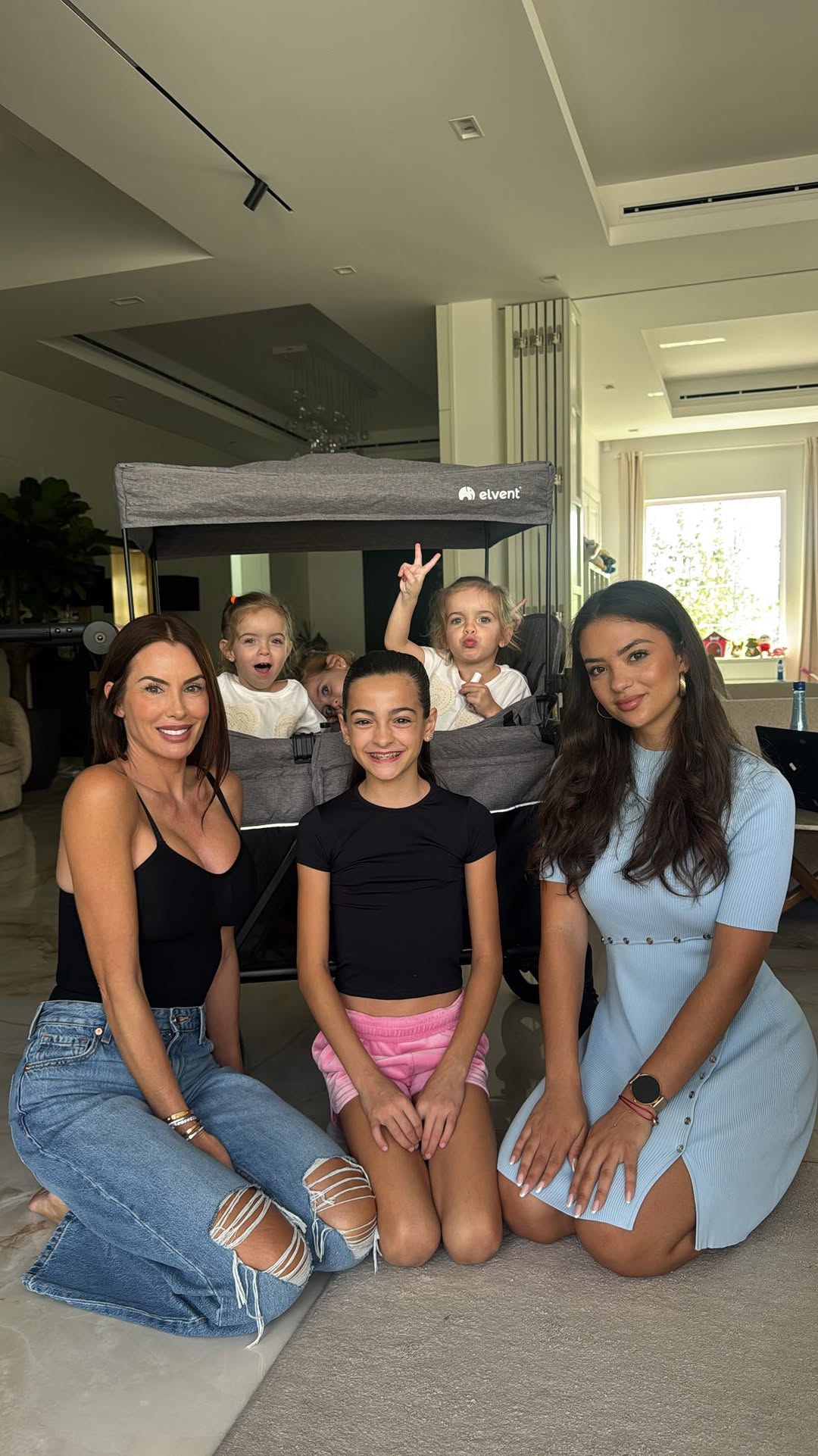Happy Mothersday wir verlosen 3 Elvent Bollerwagen en euch !!
Folgt nur :
@yasminelucyy
@anna_maria_ferchichi
Das war’s schon & viel Glück 🍀
Die Aktion endet am 14.5.2025
Und wird per Zufall ausgelost . Die Gewinner werden zunächst per Diretnachricht kontaktiert und anschließend unter dem Reel bekannt gegeben.
Teilnahmeberechtigt sind alle Personen aus Europa. Instagram steht in keinem Zusammenhang mit der Aktion. Der Rechtsweg ist ausgeschlossen.
‼️NUR WIR SCHREIBEN EUCH AN ! ES GIBT KEINE WEITEREN ACCOUNTS ‼️